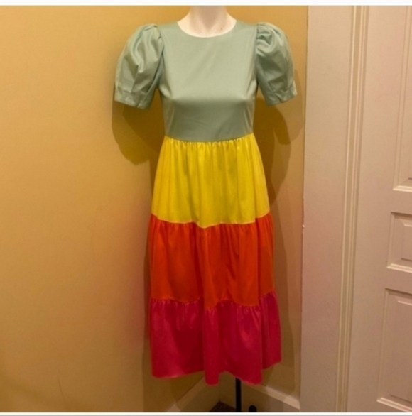 The Alice + Olivia Linnie Puff Sleeve Midi Dress in size 4 NWOT - Picture 10 of 14